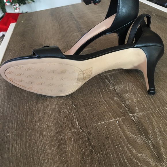 New, never worn size 10 scrappy heels - Picture 3 of 3